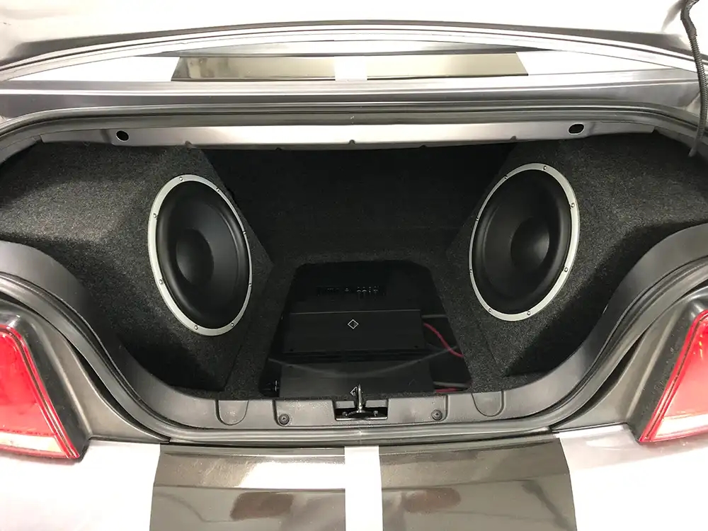 Custom Audio bilstereo monteringsbilleder Ford Mustang