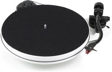 Pro-Ject RPM 1 Carbon Pladespiller Hvid højglans forside/front