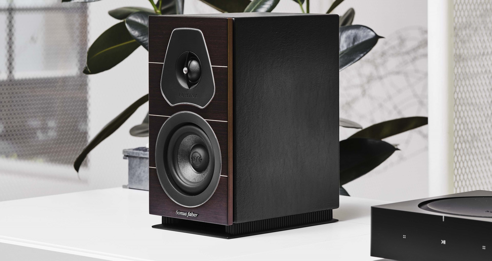Sonus-Faber-Lumina-I-lifestyle