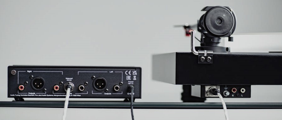 pro-ject-x2-b-back
