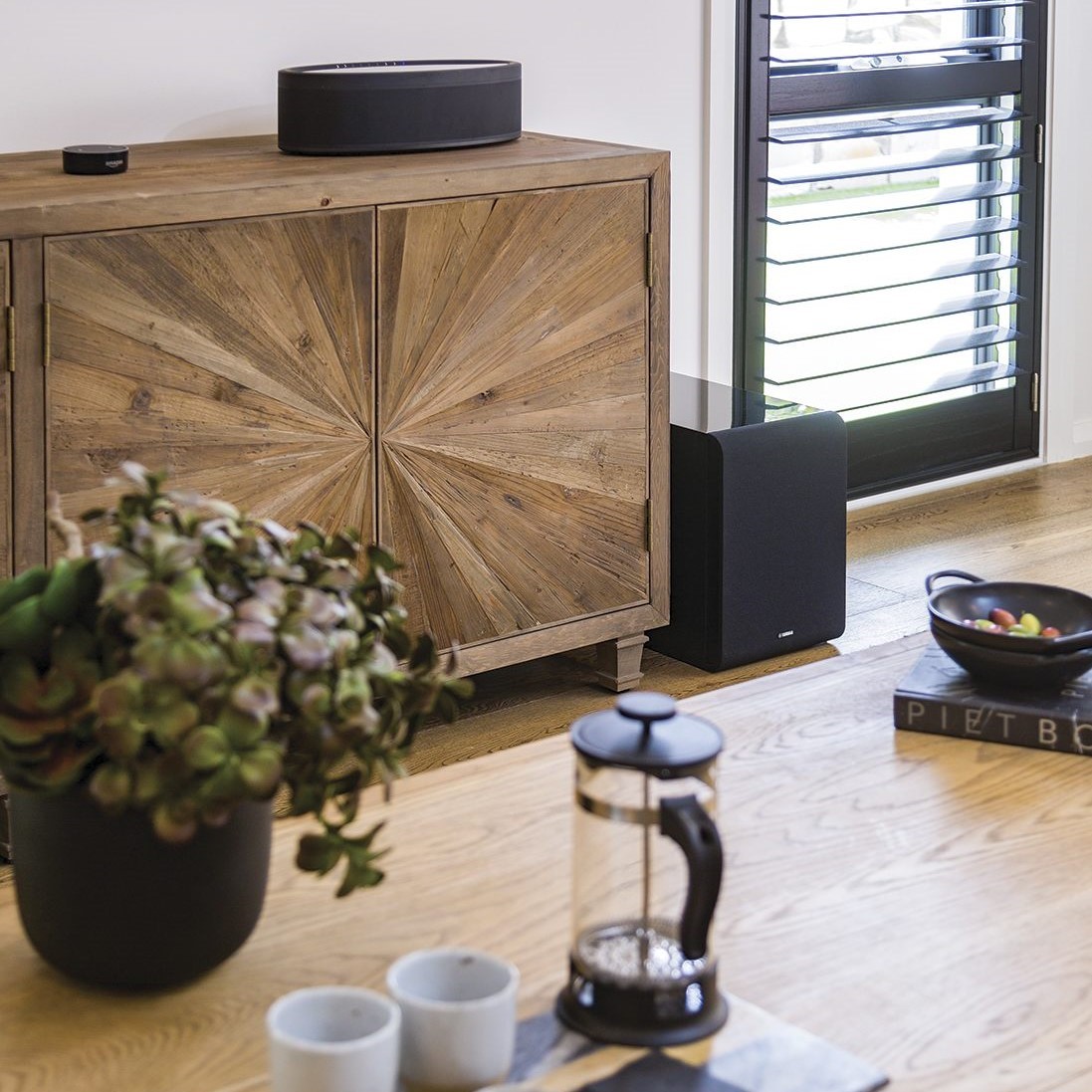 yamaha-musiccast-sub-100-with-50-lifestyle